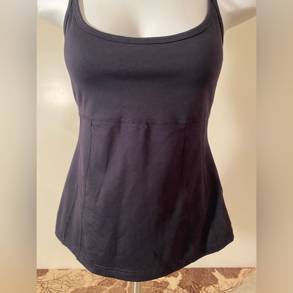Tonic Active Yoga Top with Built in Shelf Bra Size Medium in EUC - Picture 3 of 9